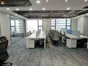 香港新世界大厦 工位35~70个 简装修 淮海中路办公室出租